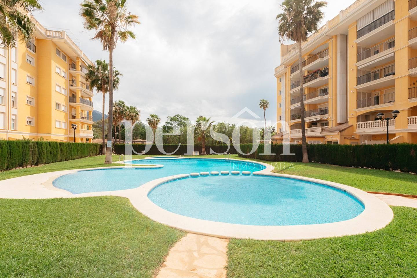 Vista exterior de Piso de alquiler en Dénia con Aire acondicionado, Terraza y Amueblado