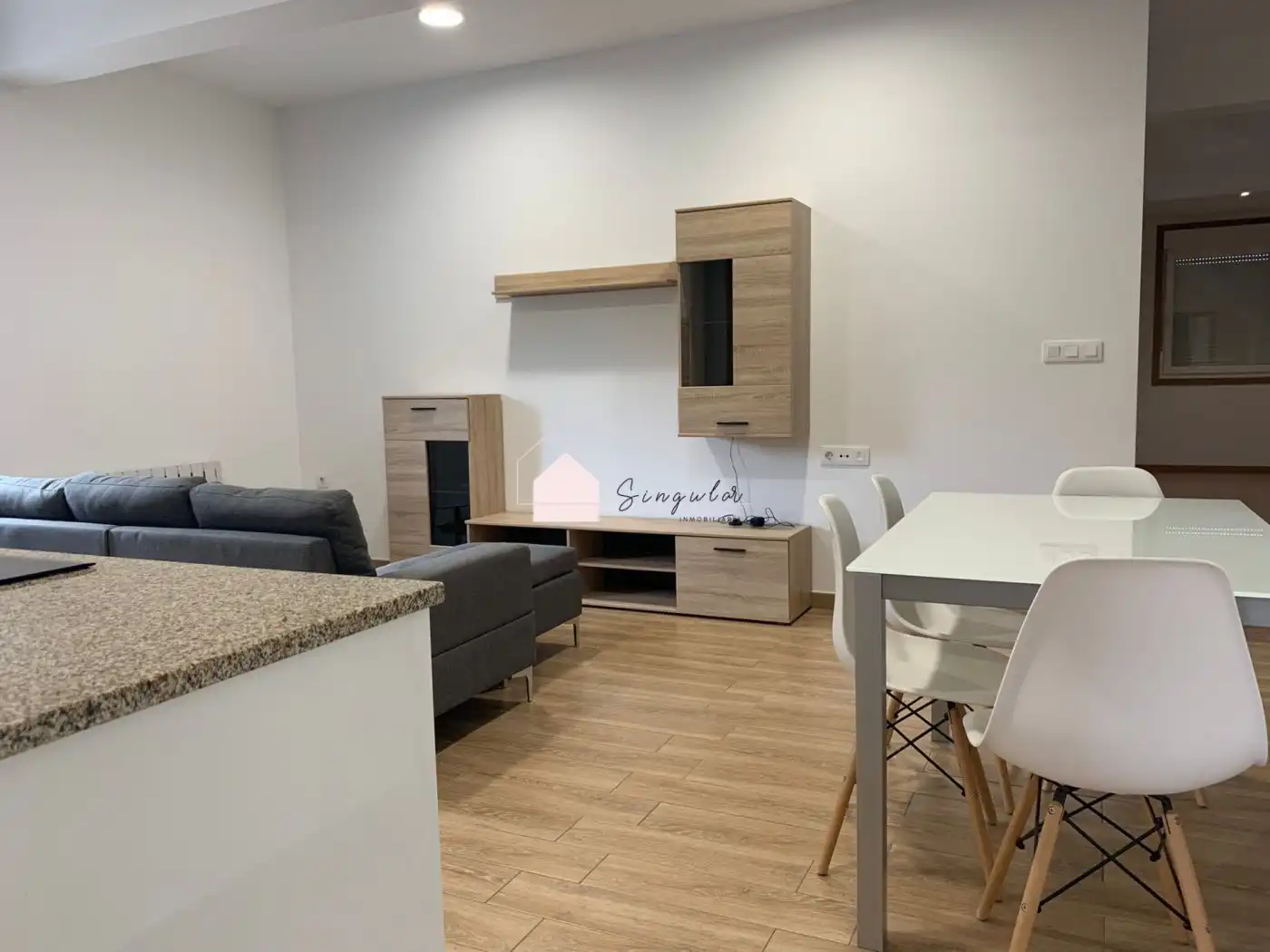 Wohnzimmer von Wohnung zur Miete in Mos mit Heizung, Terrasse und Abstellraum