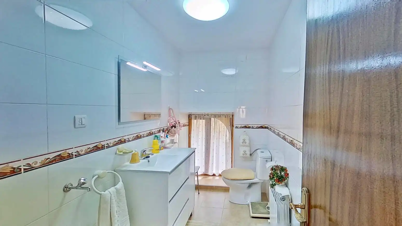 Bathroom of Detached homes for sale in Valderredible  with Heating, Private garden and Storage room