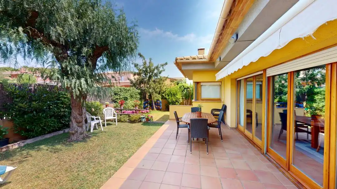 Casa amb jardí en venda a Vall-llobrega, imagen 23