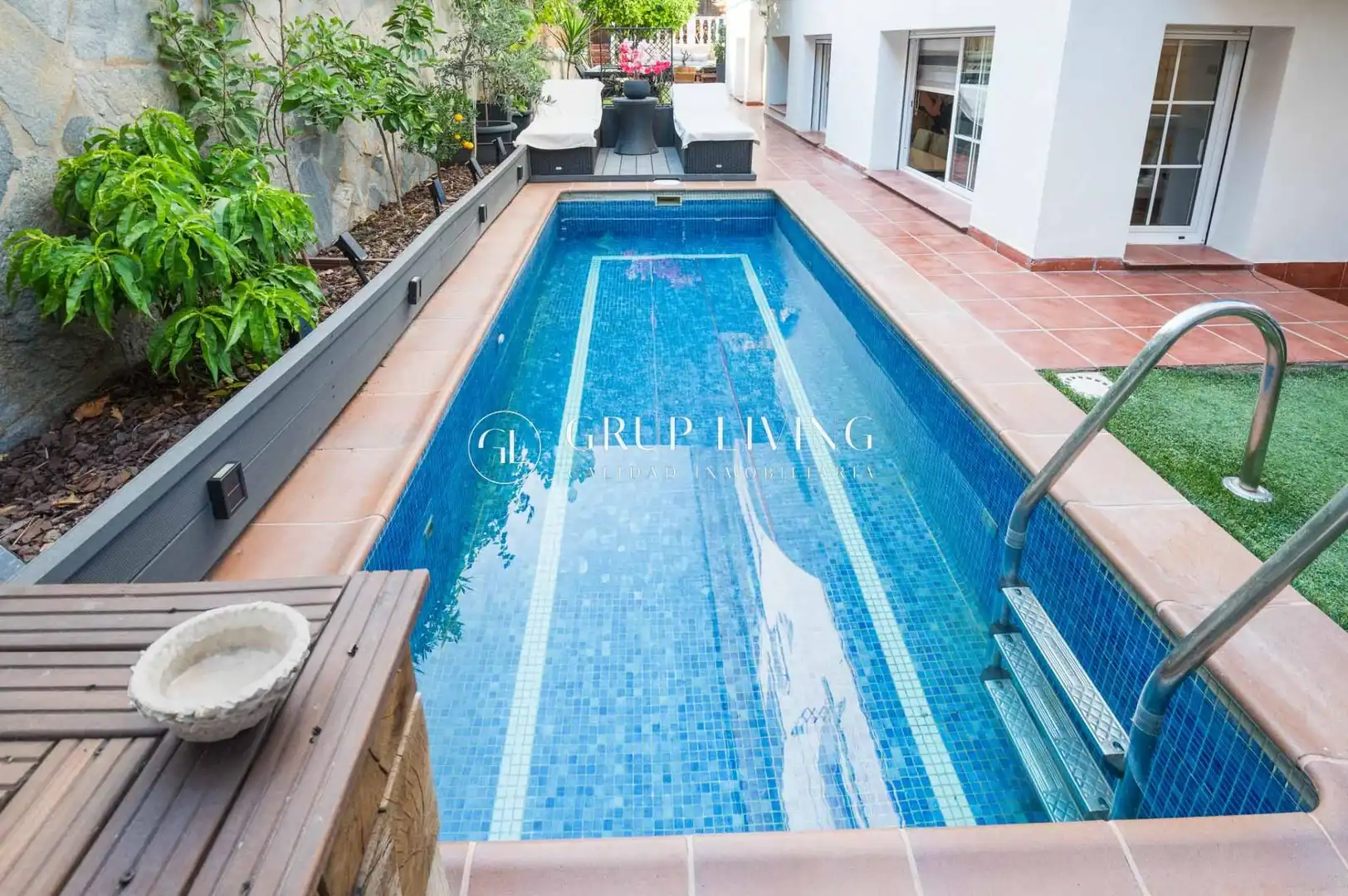 Piscina de Piso en venta en Sitges con Calefacción, Jardín privado y Terraza