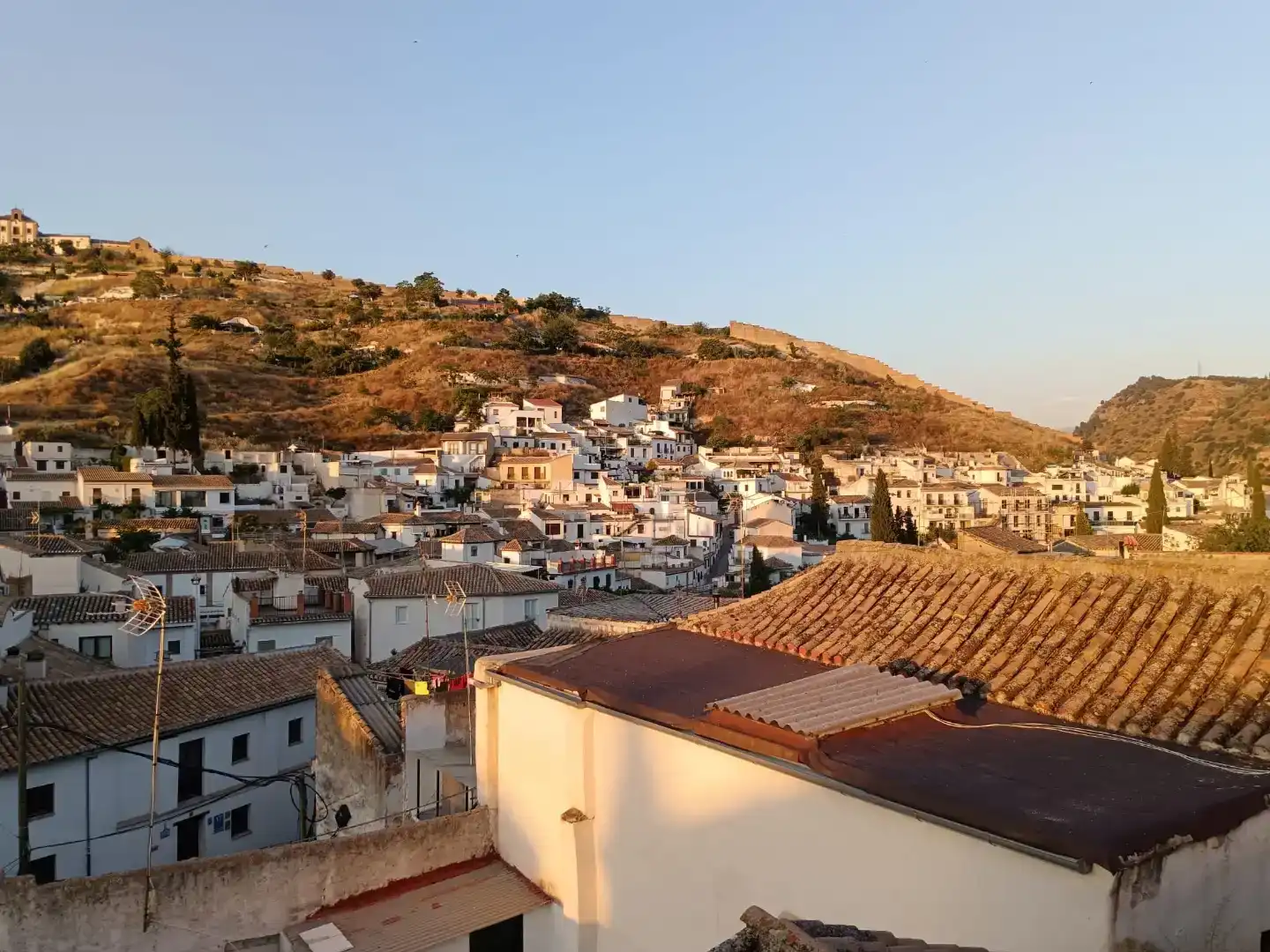 Vista exterior de Pis en venda en  Granada Capital amb Balcó