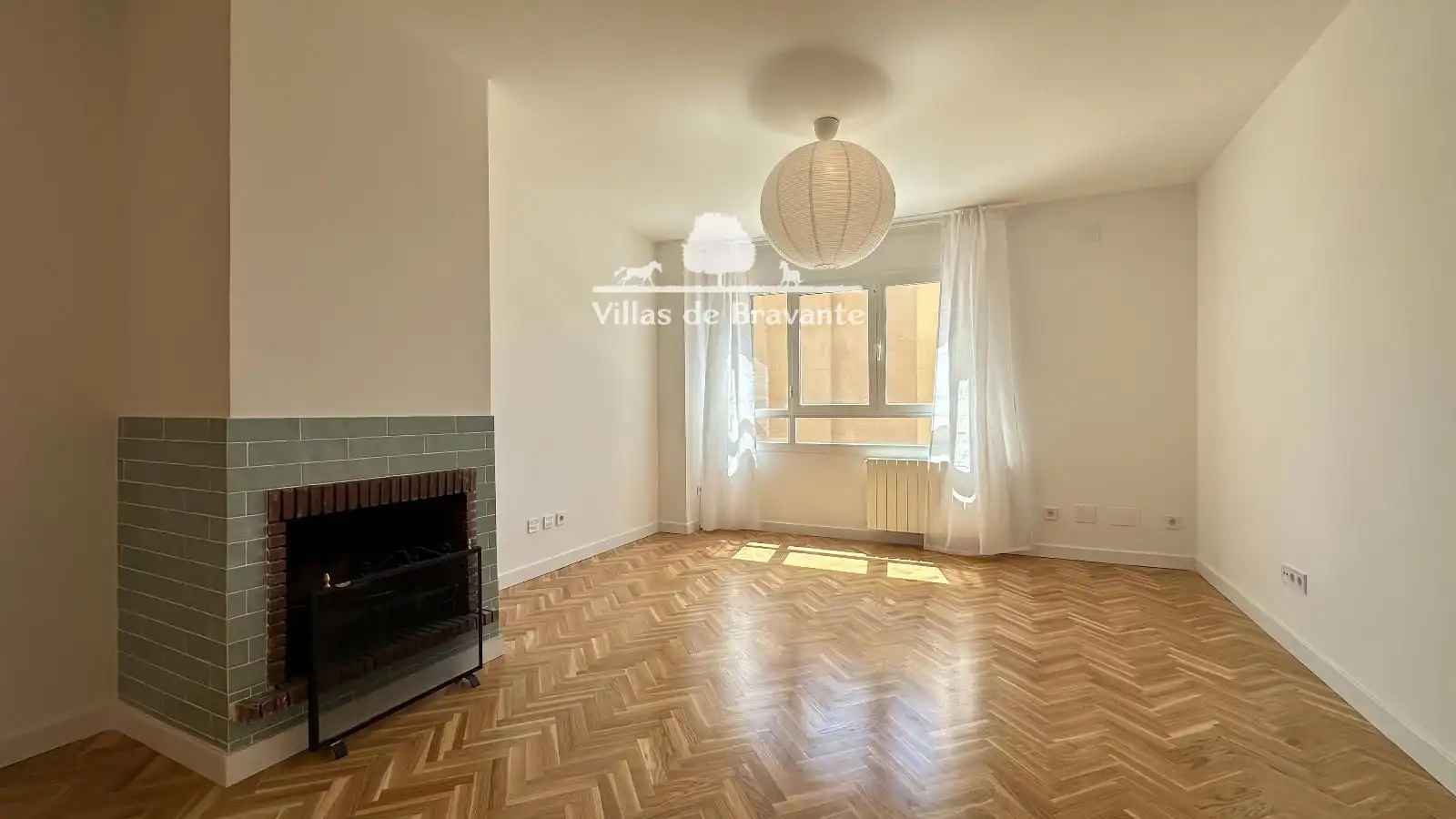 Sala d'estar de Pis de lloguer en San Lorenzo de El Escorial amb Aire condicionat, Calefacció i Parquet