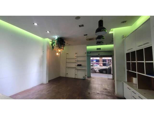 Local comercial en Venta en Calle Viladomat en Sant Antoni