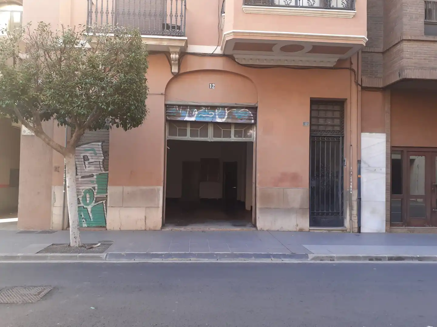 Local comercial de lloguer a Ronda del Millars