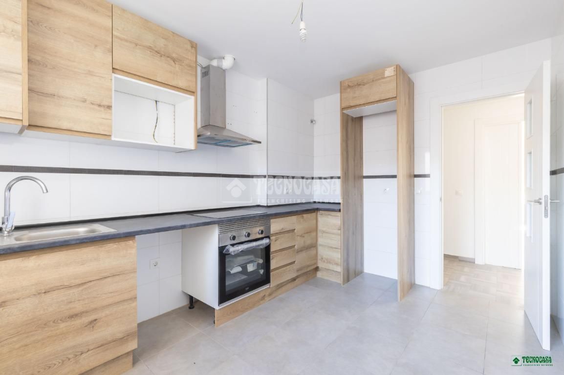 Kitchen of Flat for sale in  Almería Capital