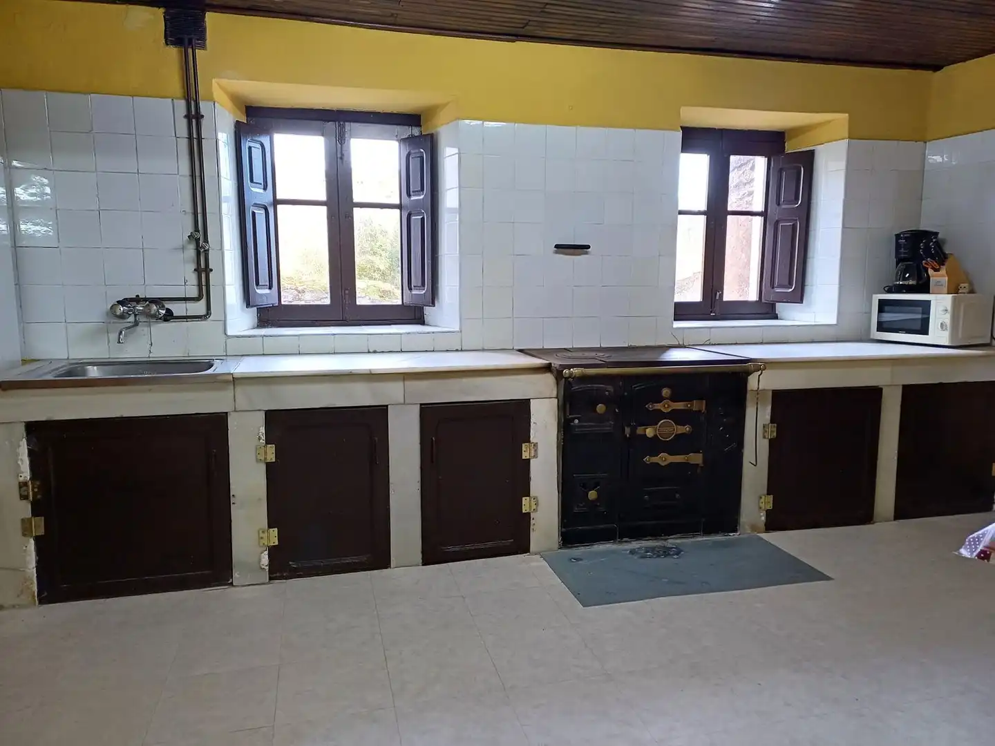 Cuina de Casa o xalet en venda en Illas amb Terrassa, Traster i Piscina