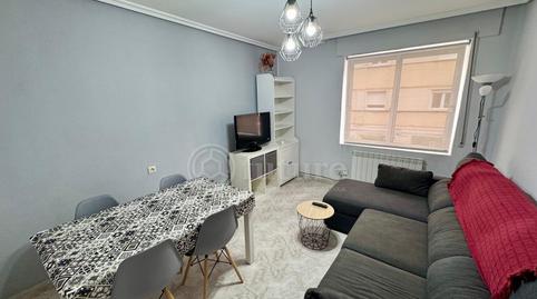 Foto 2 de Pis de lloguer a Calle Pintores, Vidal, Salamanca Capital