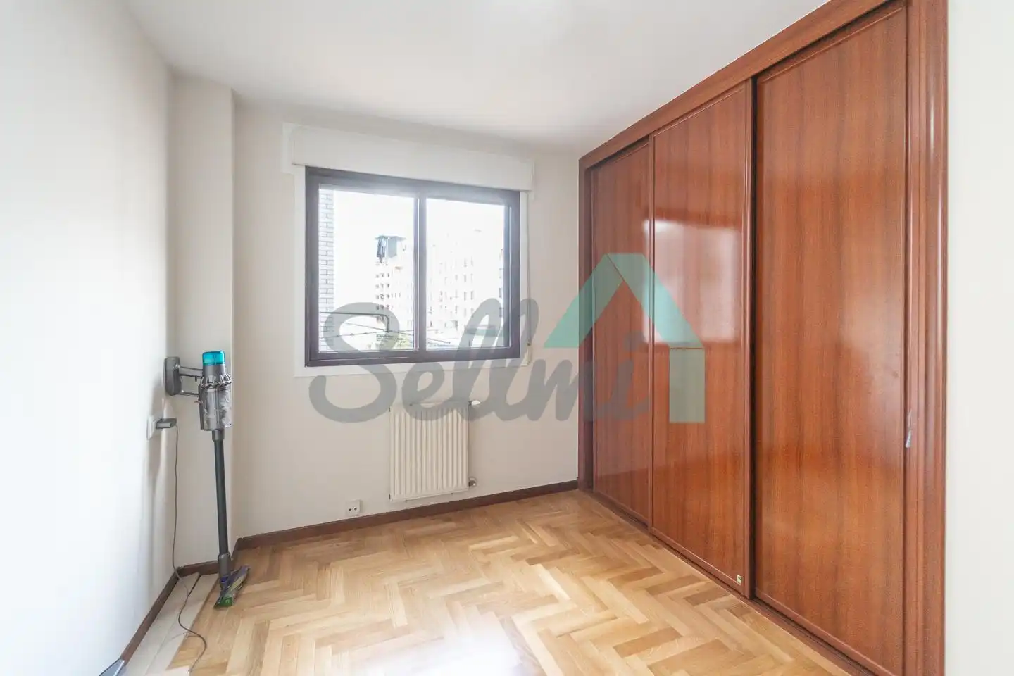 Bedroom of Flat for sale in Oviedo   with Heating, Parquet flooring and Terrace