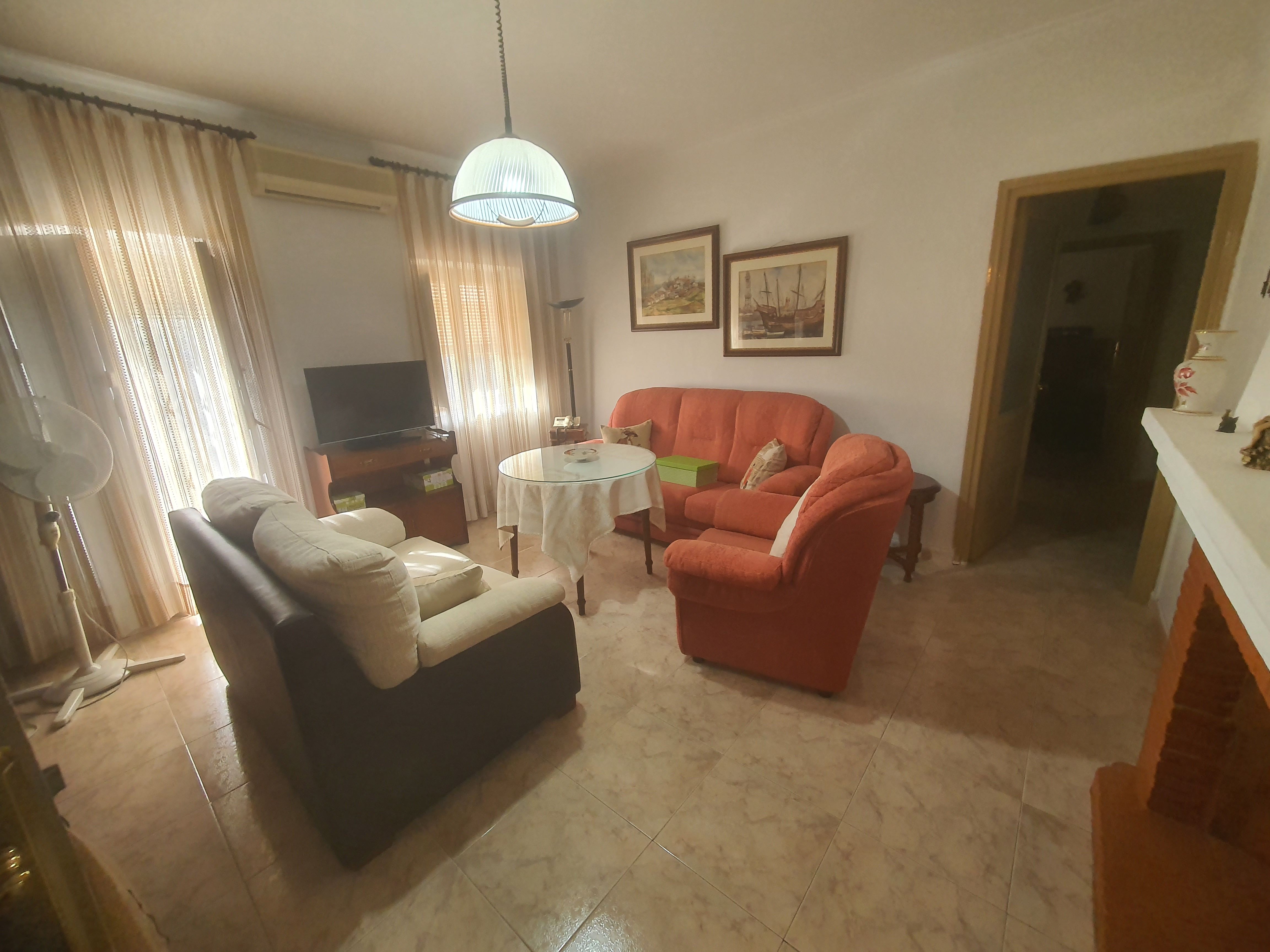 Sala d'estar de Pis en venda en Úbeda amb Jardí privat, Moblat i Balcó