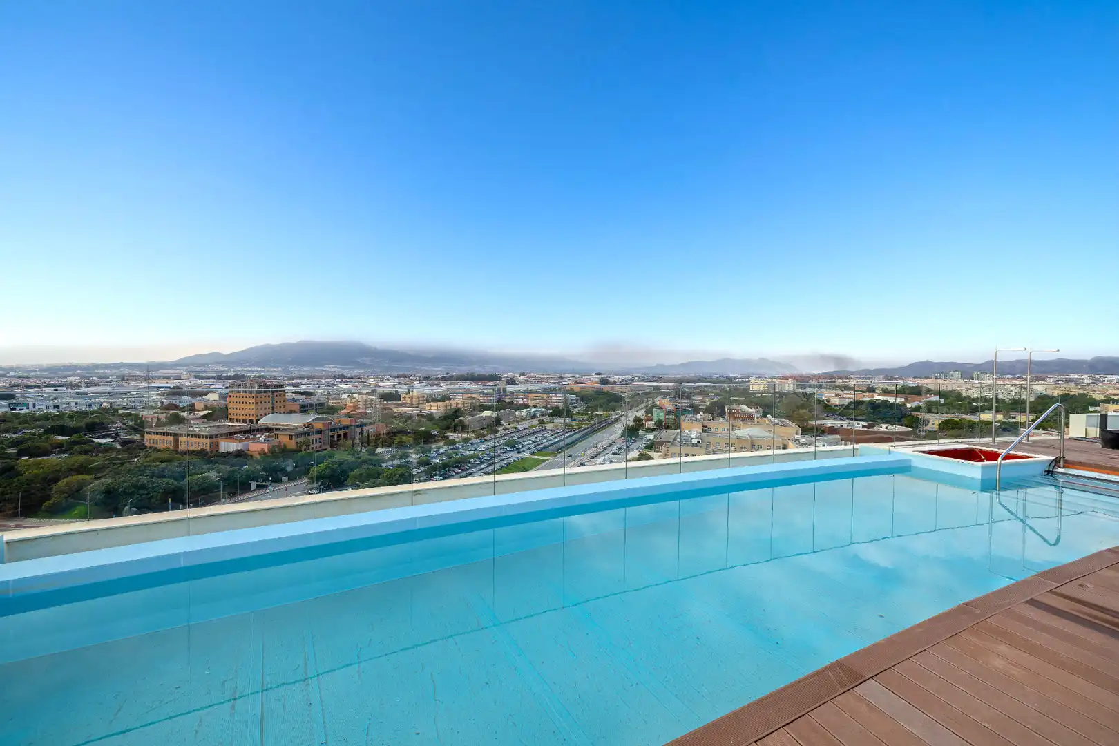 Piscina de Àtic en venda en Málaga amb Aire condicionat, Calefacció i Terrassa