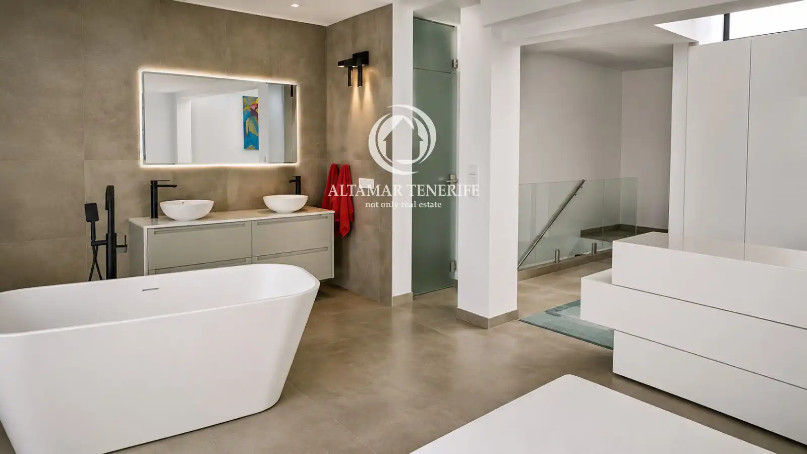 Baño de Apartamento en venta en Adeje con Terraza, Trastero y Piscina
