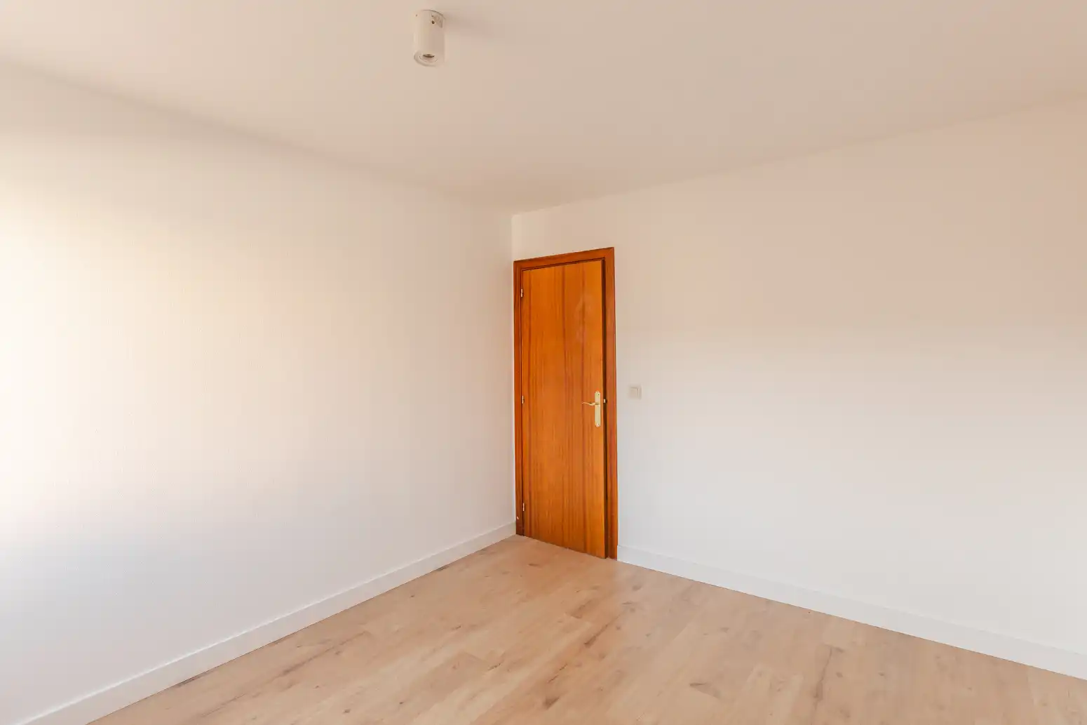 Dormitori de Pis en venda en  Pamplona / Iruña amb Calefacció, Parquet i Terrassa