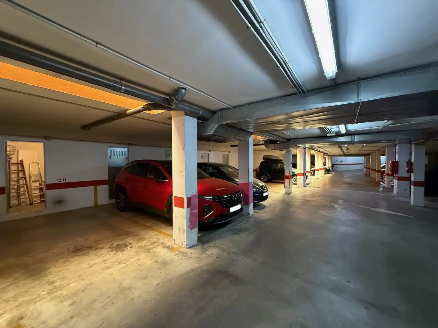 Parkplatz von Garage zum Verkauf in Ogíjares