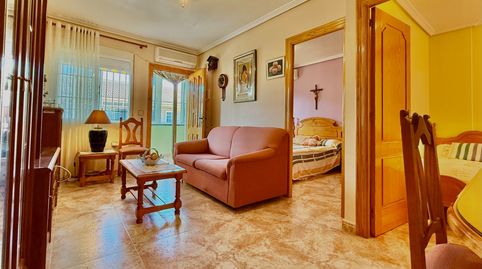 Has visto el vídeo?nbspNecesitas el 100?Bungalow de 2 dormitorios con una terraza delantera acristalada y lavadero.La vivienda est, imatge 4