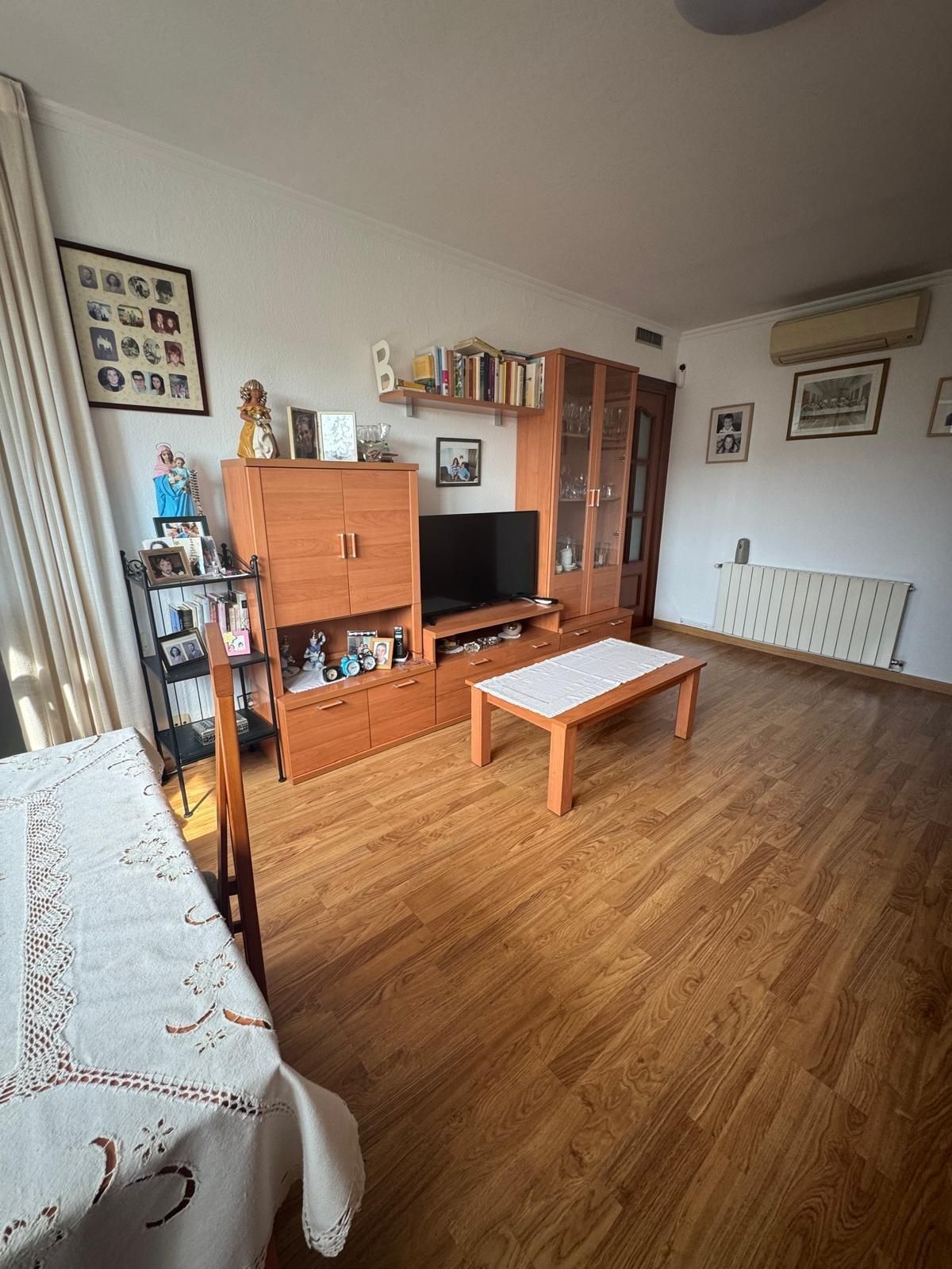 Living room of Flat for sale in Badia del Vallès  with Heating