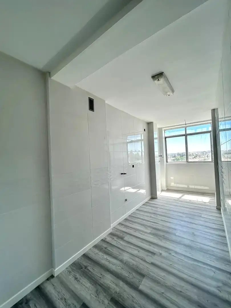 Bathroom of Flat for sale in Sevilla  with Air Conditioner