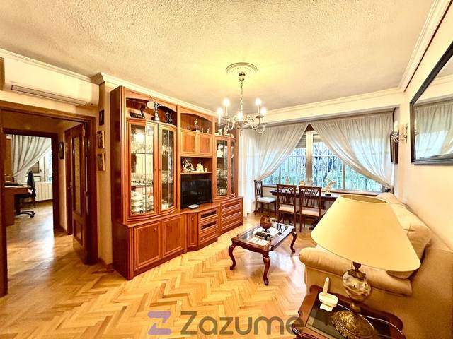 Piso en Alquiler en C. de Camarena en Aluche