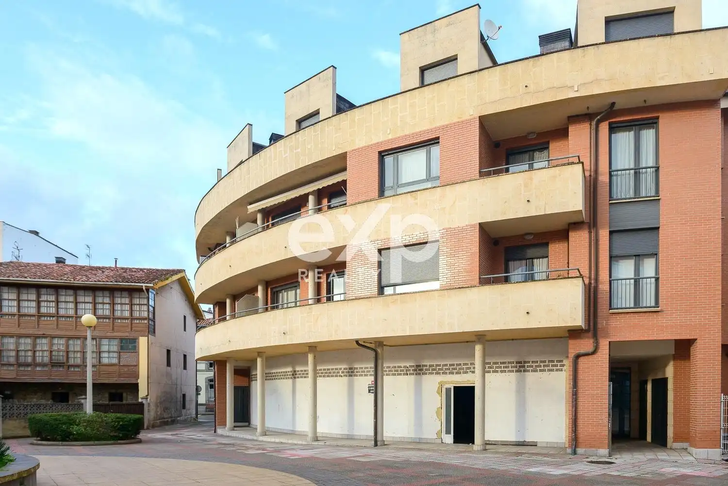 Local comercial en venda a Avenida de Eysines 30