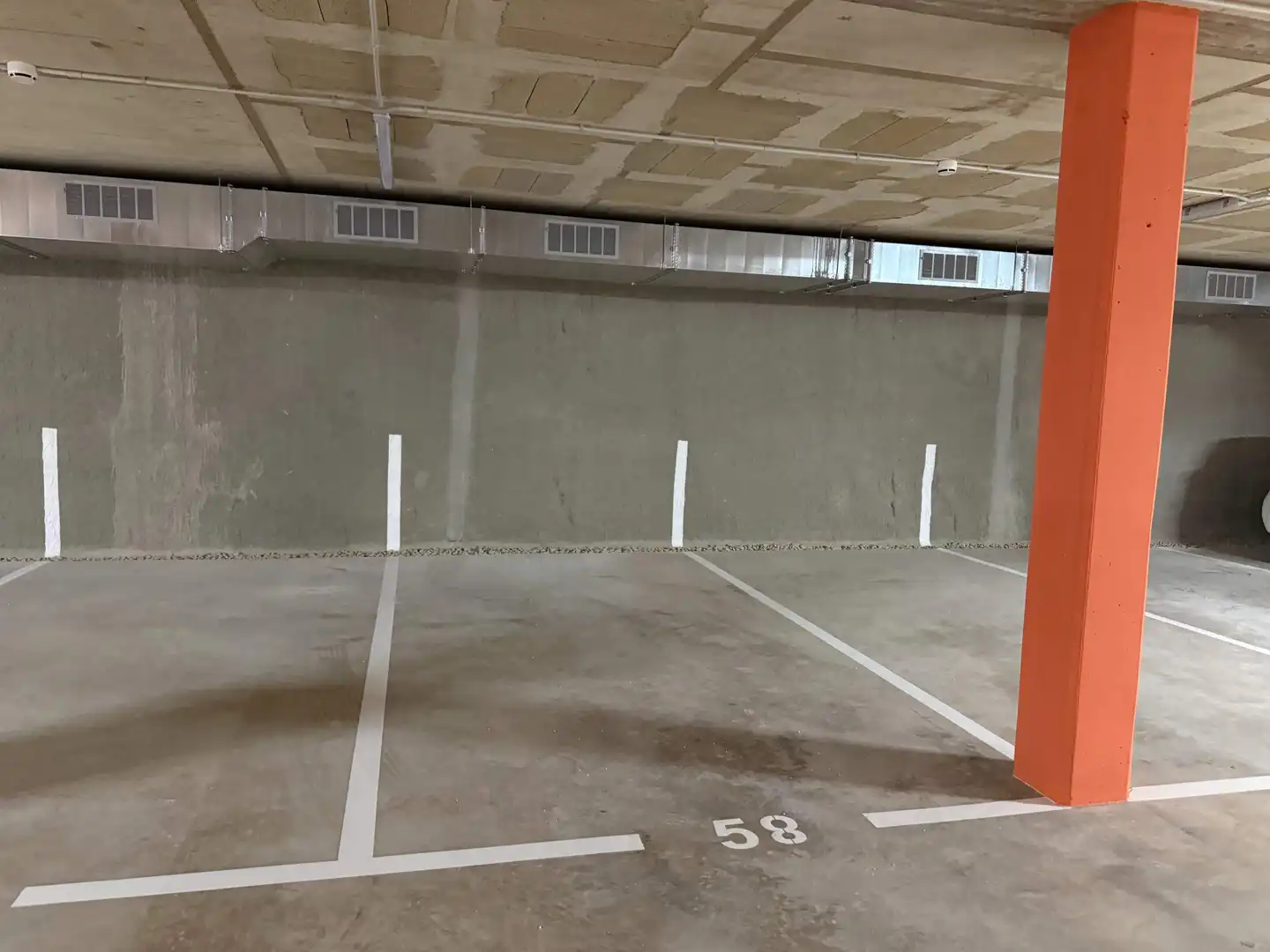 Parkplatz von Wohnung zur Miete in Viladecans mit Klimaanlage, Heizung und Privatgarten