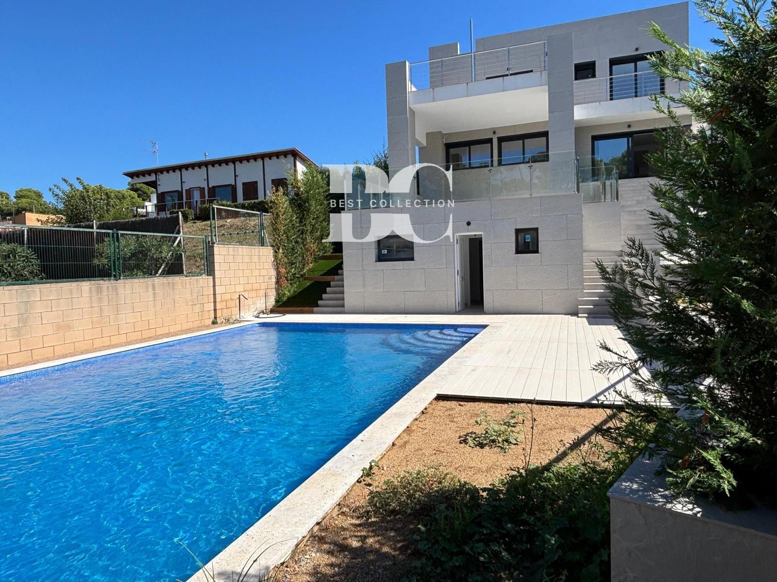 Exterior view of House or chalet for sale in Palamós  with Air Conditioner, Swimming Pool and Oven