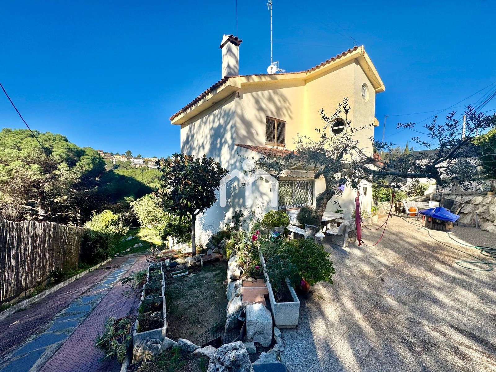 Vista exterior de Casa o xalet en venda en Argentona amb Calefacció, Terrassa i Traster