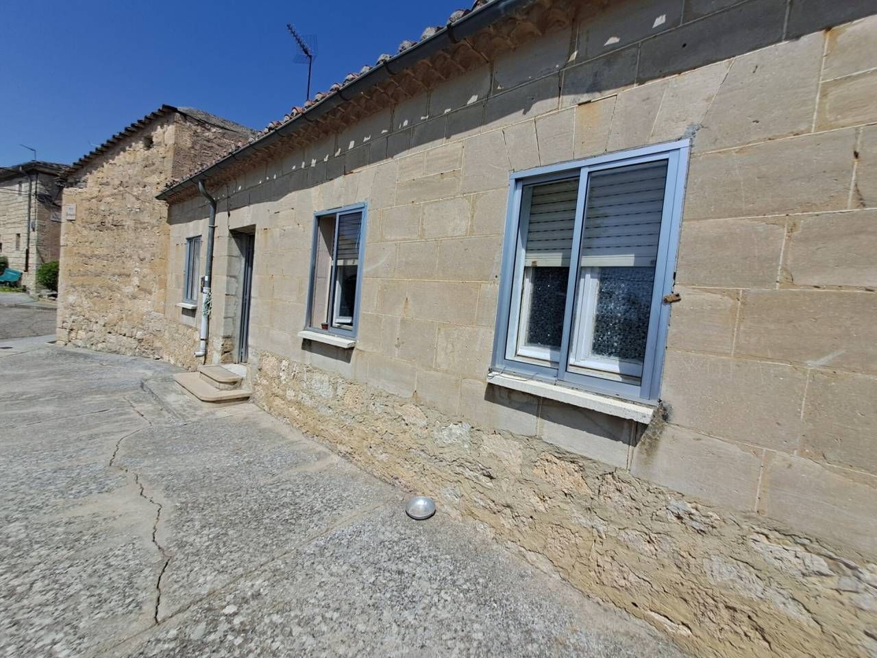 Exterior view of House or chalet for sale in Las Quintanillas
