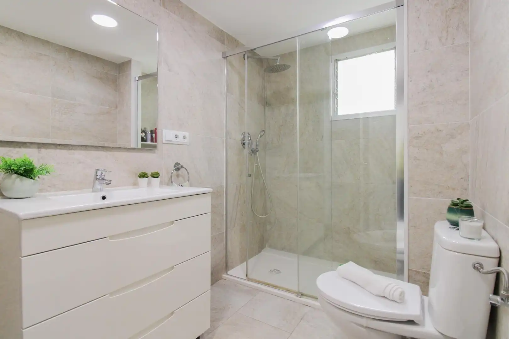 Bathroom of Flat for sale in La Pobla de Farnals  with Air Conditioner and Balcony