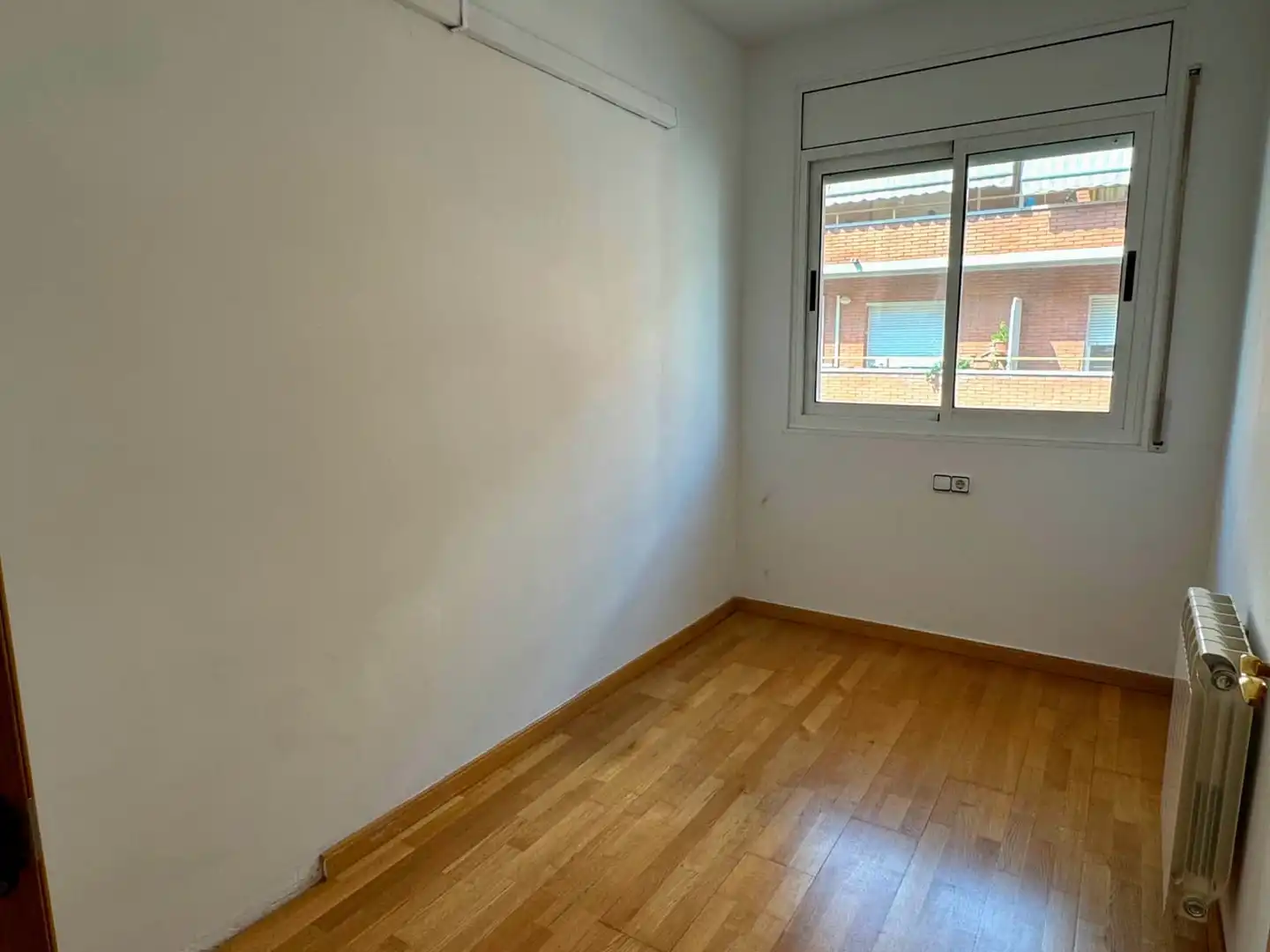 Habitación de Piso en venta en Molins de Rei con Aire acondicionado, Calefacción y Parquet