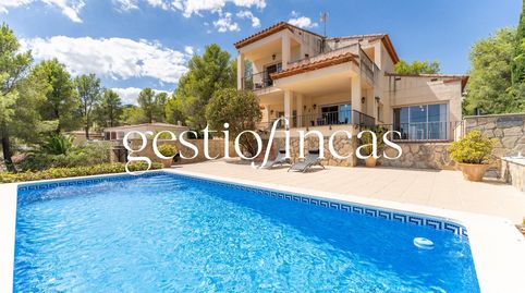 Exclusivo chalet independiente con impresionantes vistas al mar en Les Planes del Rei, Pratdip