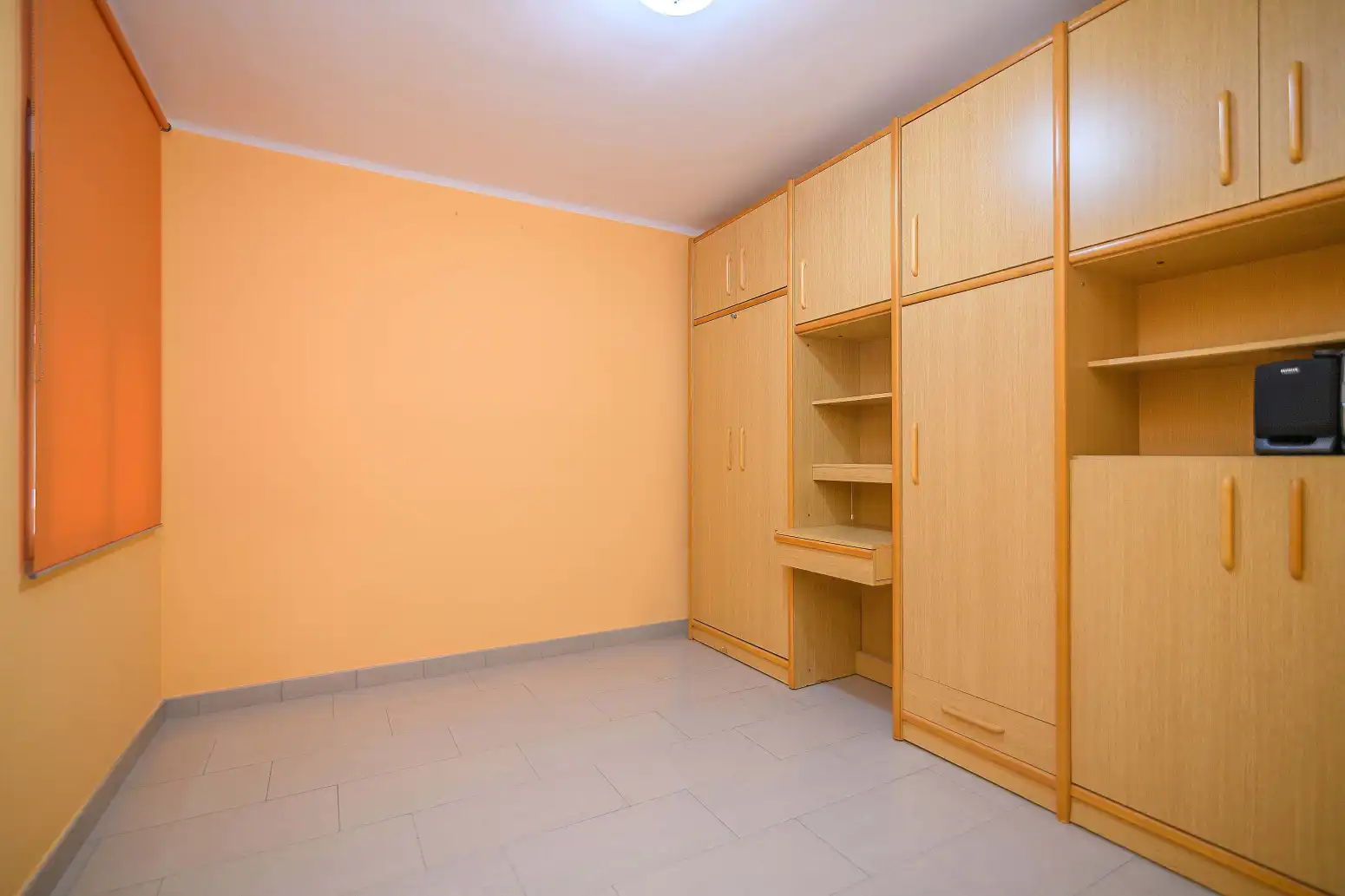 Habitación de Piso en venta en Cornellà de Llobregat con Aire acondicionado, Calefacción y Balcón