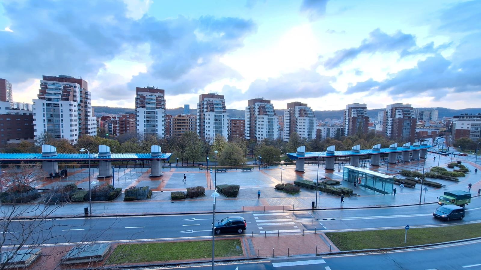 Vista exterior de Apartamento de alquiler en Bilbao  con Calefacción, Trastero y Horno