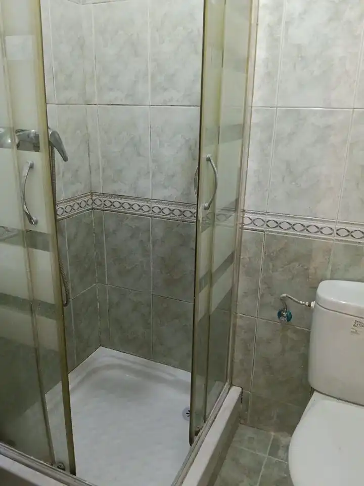 Bathroom of Ground floor for rent in Madrid