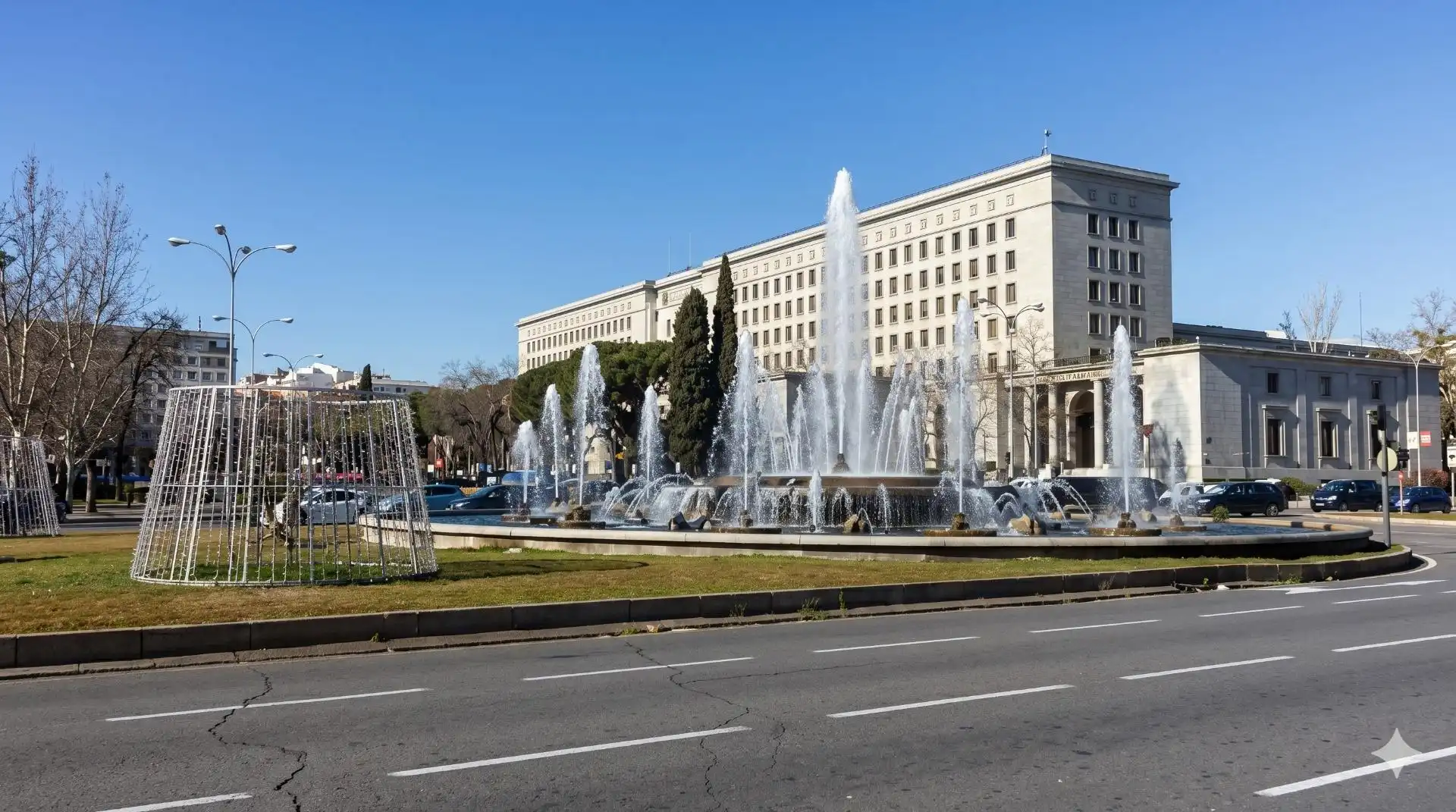 Außenansicht von Gebäude zum Verkauf in Madrid