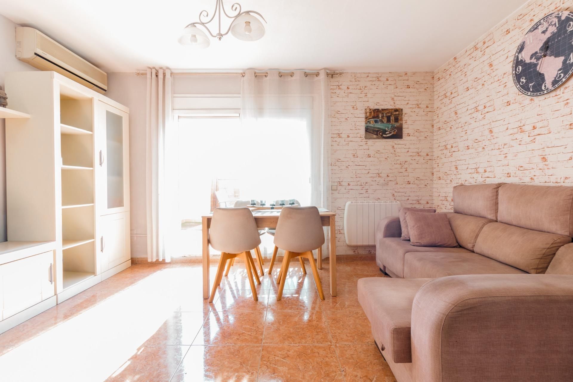 Sala d'estar de Àtic en venda en Viladecans amb Aire condicionat, Terrassa i Traster