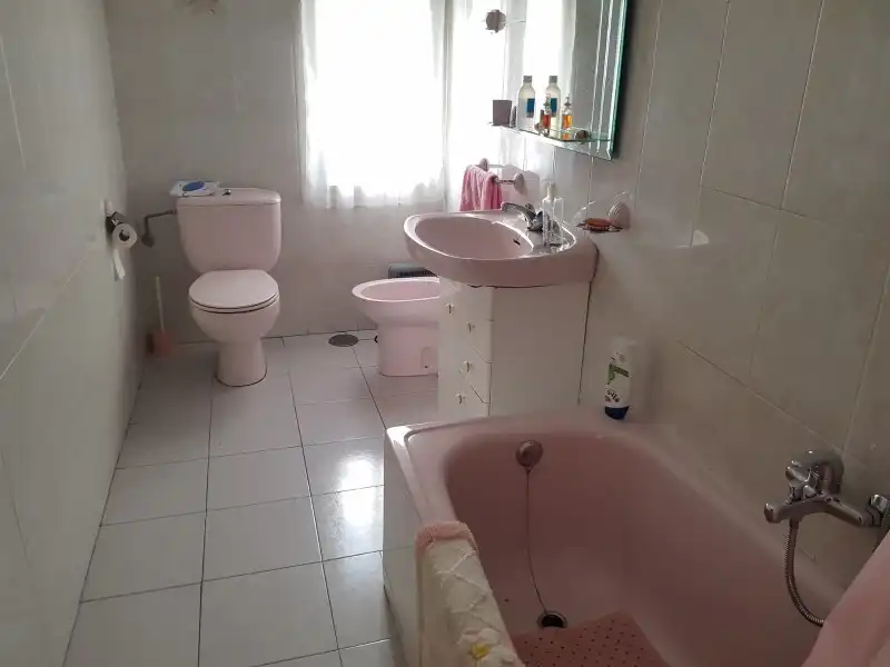 Bathroom of Flat for sale in Plasencia  with Air Conditioner and Private garden