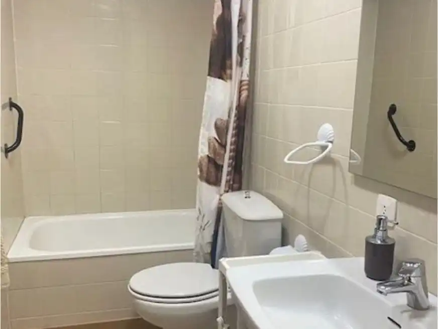 Bathroom of Flat for rent in Xove, Lugo