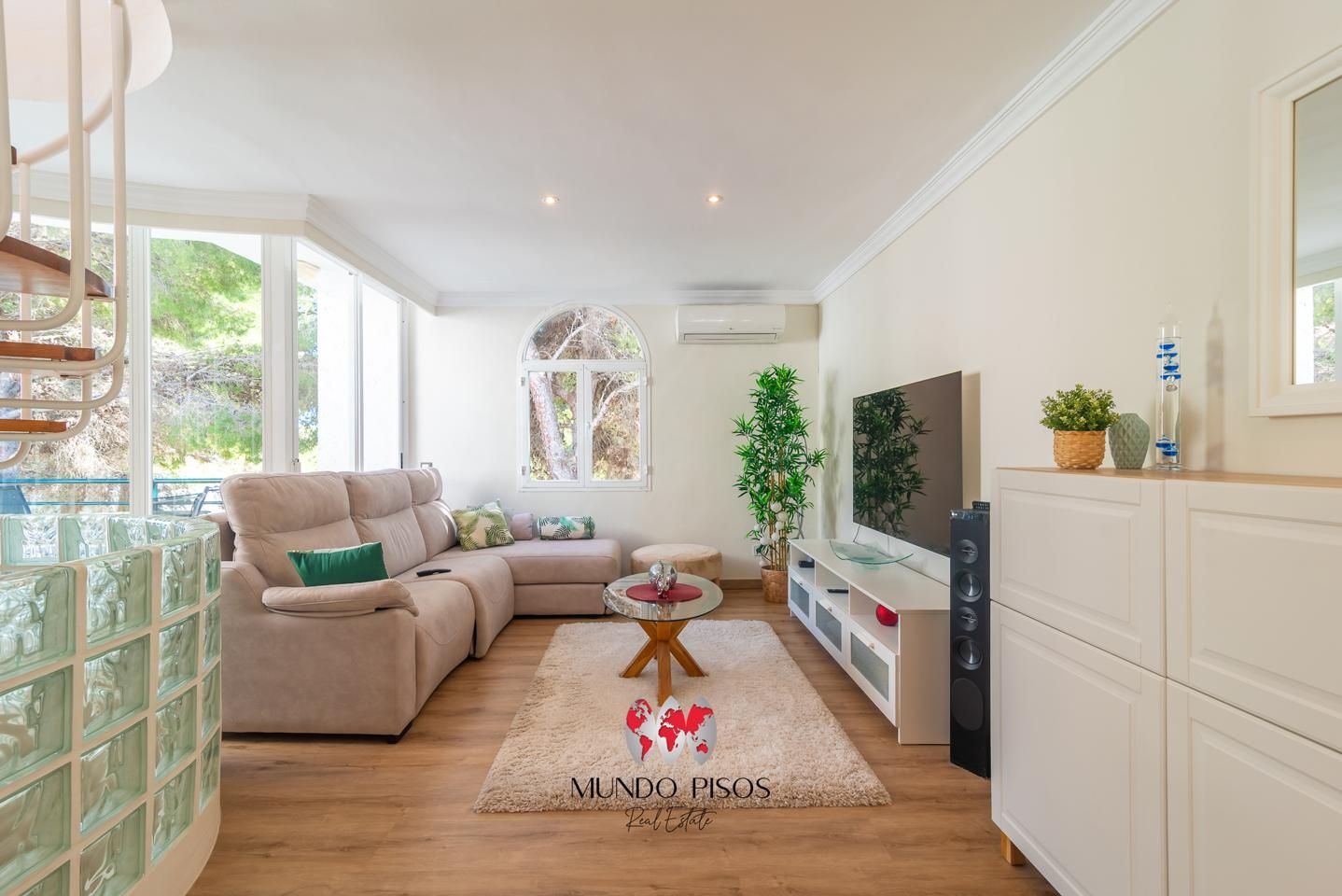 Sala d'estar de Casa adosada en venda en Calvià amb Aire condicionat, Calefacció i Parquet