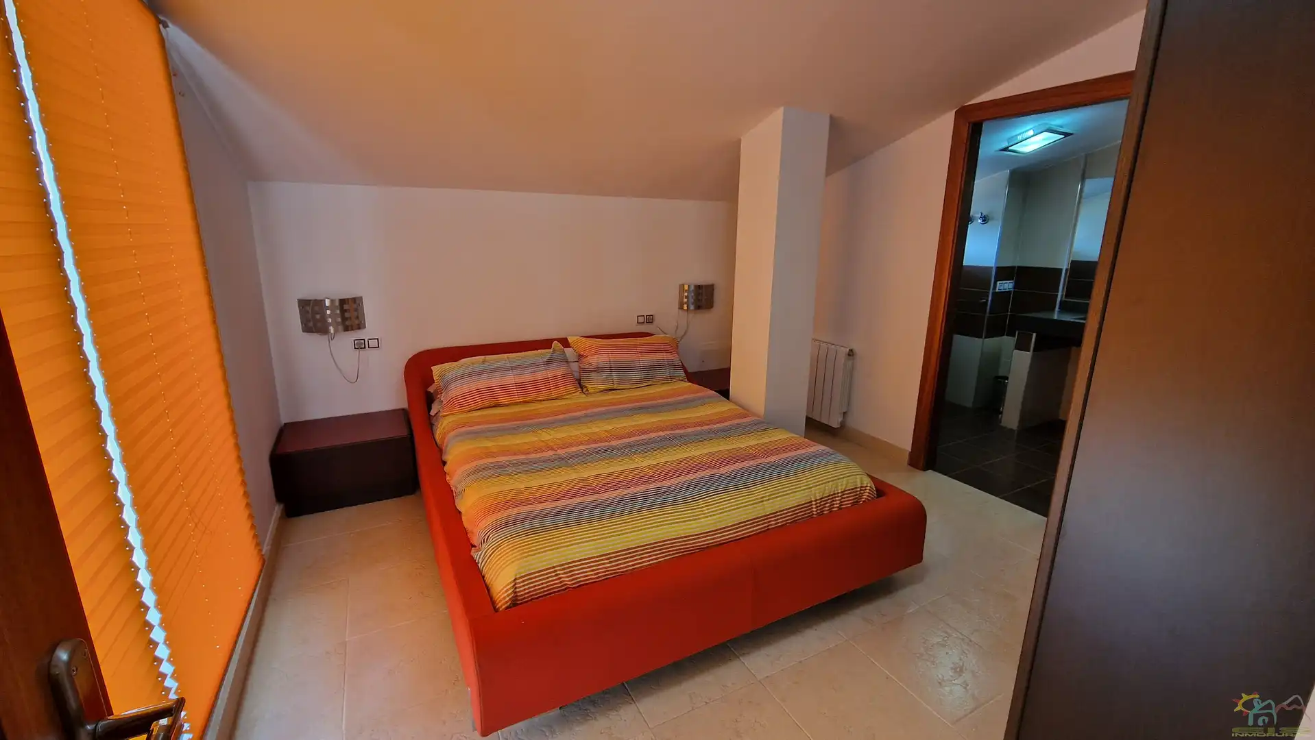 Schlafzimmer von Einfamilien-Reihenhaus zum Verkauf in Diezma mit Klimaanlage, Heizung und Privatgarten