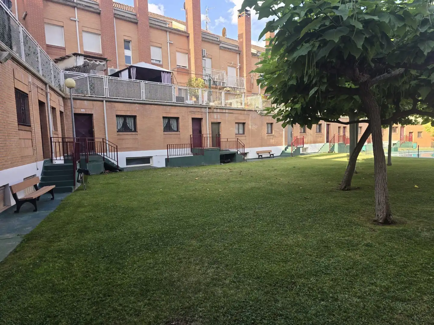 Jardín de Dúplex en venta en Villamediana de Iregua con Calefacción, Terraza y Piscina comunitaria