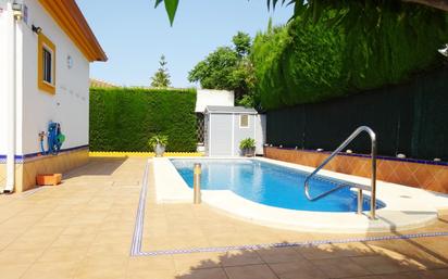 Piscina de Casa o xalet en venda en Espartinas amb Aire condicionat, Calefacció i Jardí privat