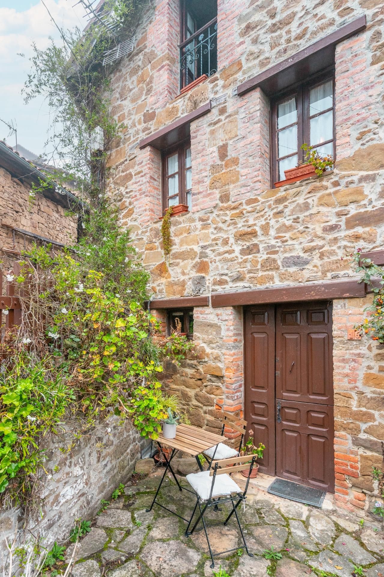 Vista exterior de Casa o chalet en venta en Mieres (Asturias) con Jardín privado, Trastero y Balcón