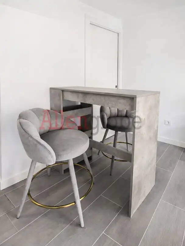 Wohnung zur Miete in Calle Jacinto Benavente, 4, Masip
