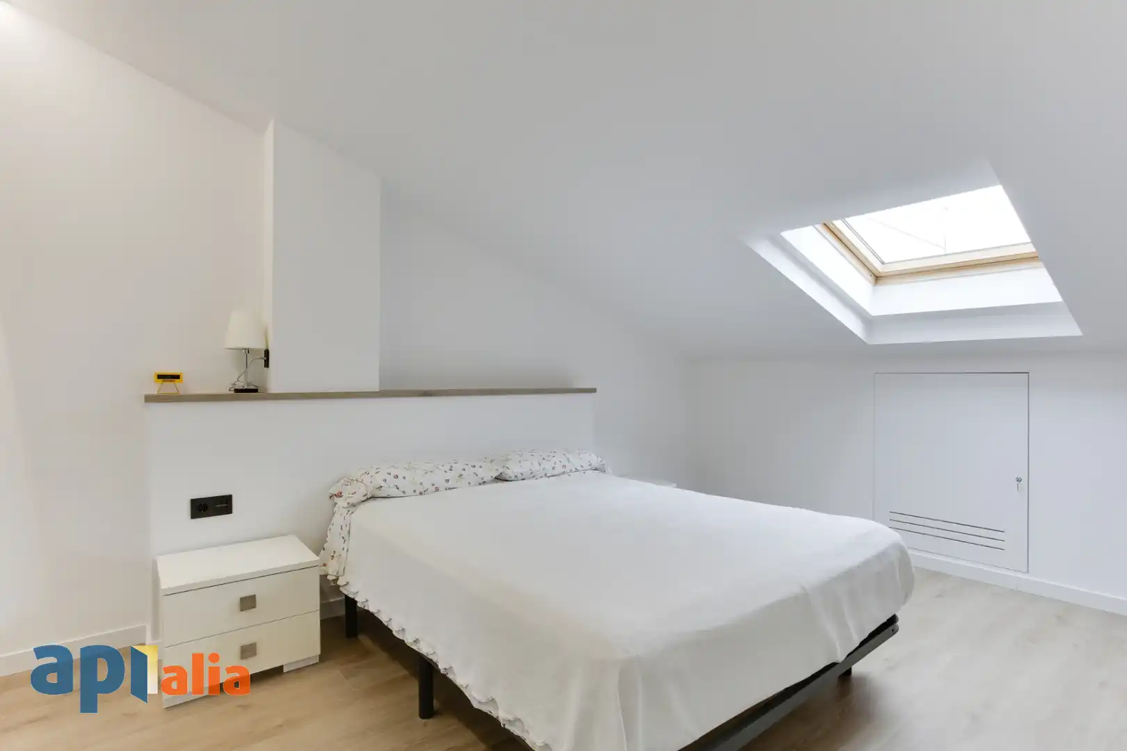 Bedroom of Duplexes for sale in Esplugues de Llobregat  with Air Conditioner, Heating and Storage room