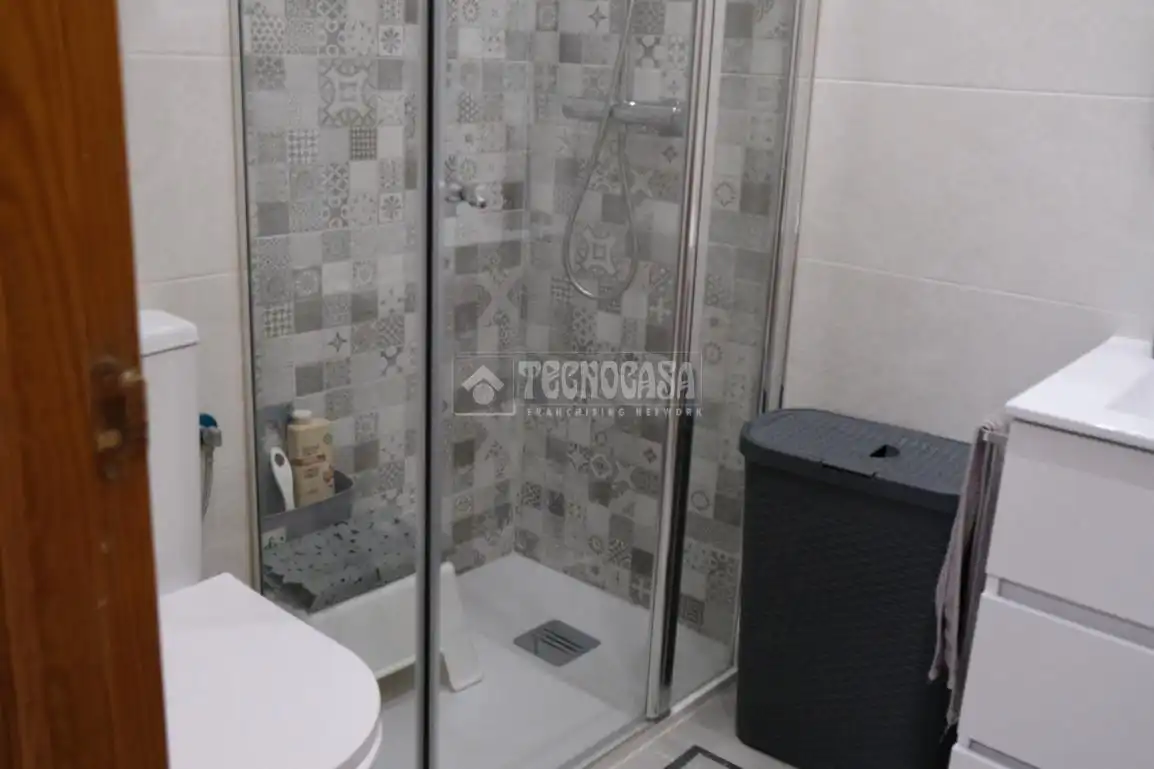 Badezimmer von Wohnung zum Verkauf in Sevilla mit Terrasse