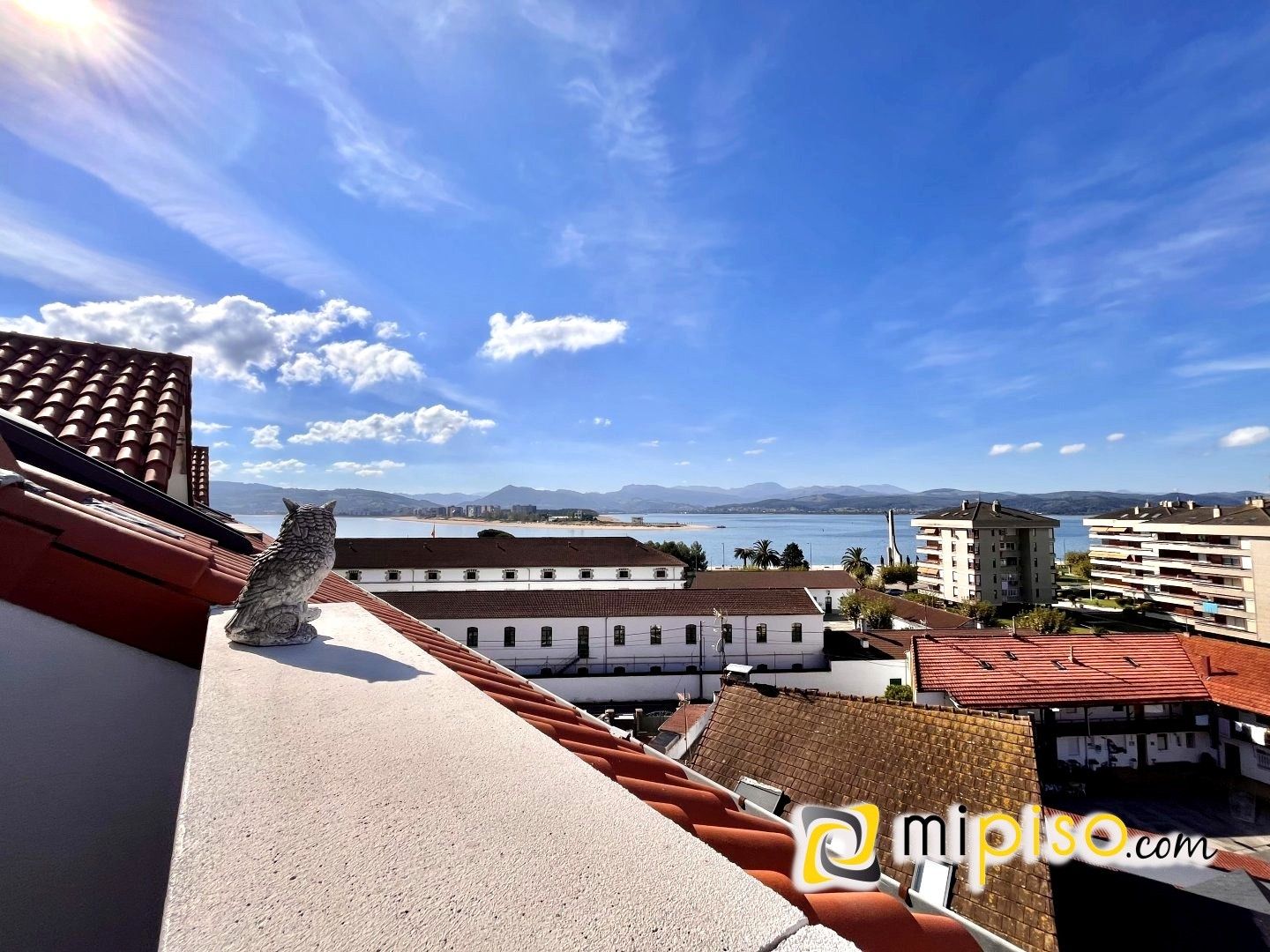 Vista exterior de Piso en venta en Santoña con Calefacción y Terraza