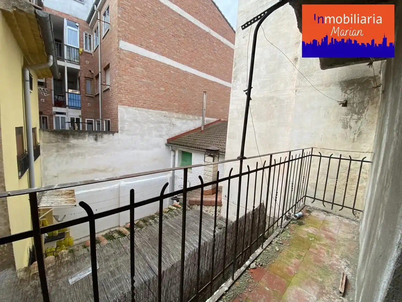 Balcony of Houses for sale in Roa