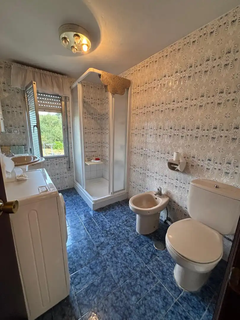Baño de Casa adosada en venta en Oviedo  con Calefacción, Jardín privado y Amueblado