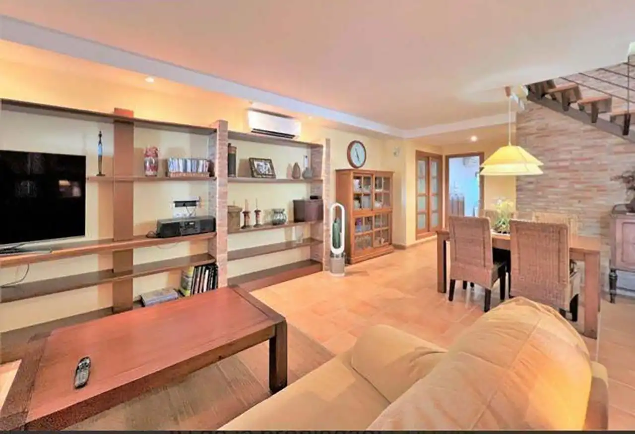 Sala de estar de Casa o chalet de alquiler en Benicasim / Benicàssim con Aire acondicionado, Calefacción y Jardín privado