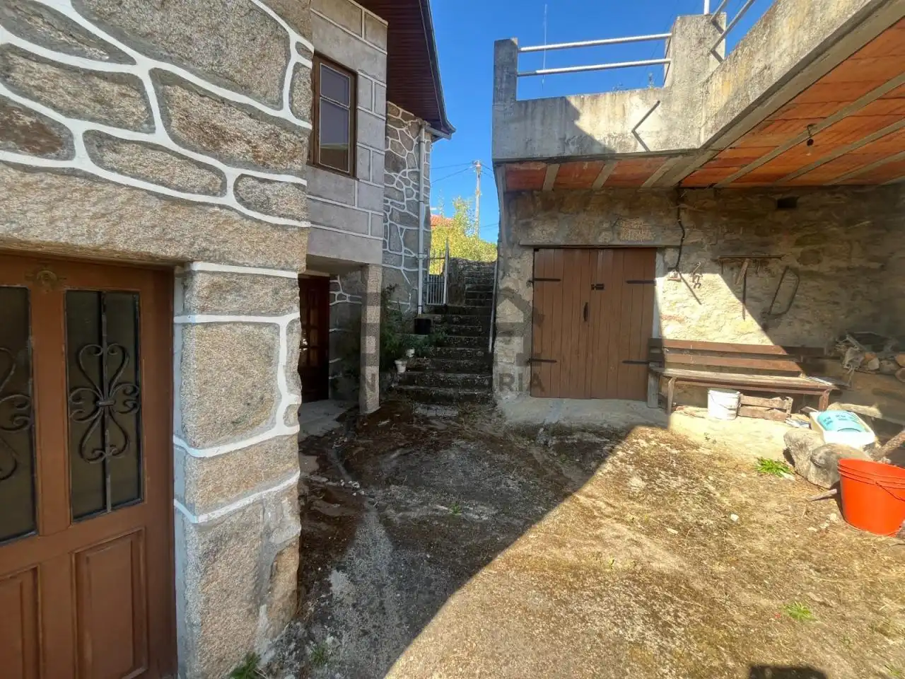 Vista exterior de Casa o xalet en venda en Ourense Capital  amb Calefacció, Jardí privat i Terrassa